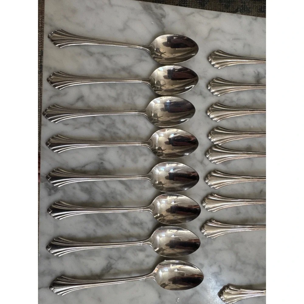 Oneida Bancroft Stainless Steel Flatware Set 39pc Service for 8 USA Art Deco EUC